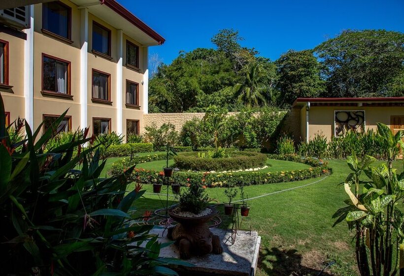 هتل Jaco Laguna Resort & Beach Club
