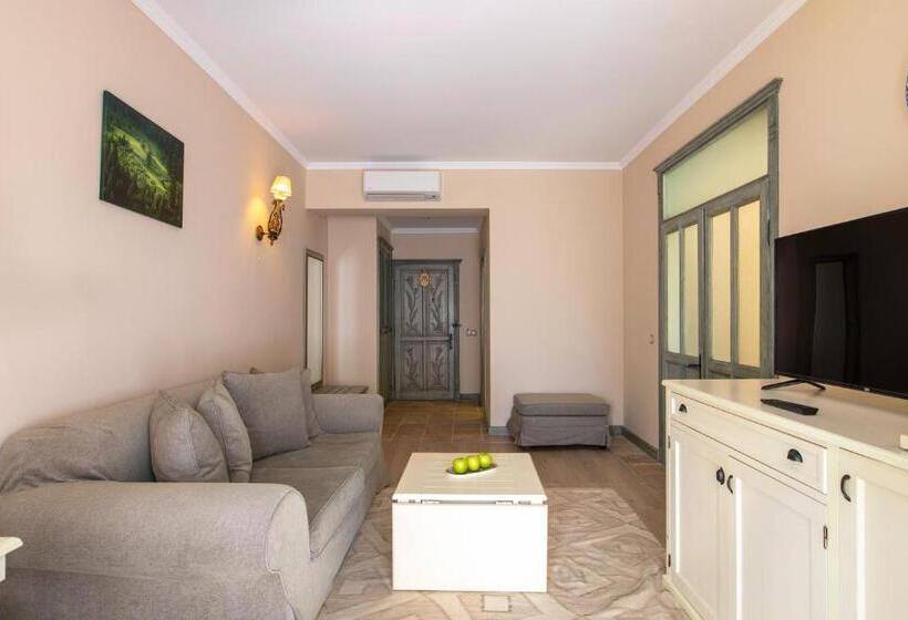 هتل Alaçatı Beach Resort