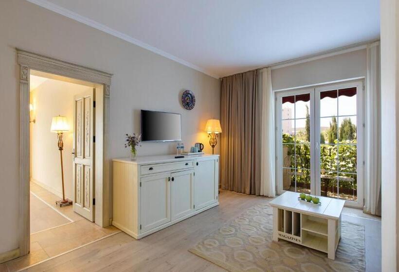 هتل Alaçatı Beach Resort