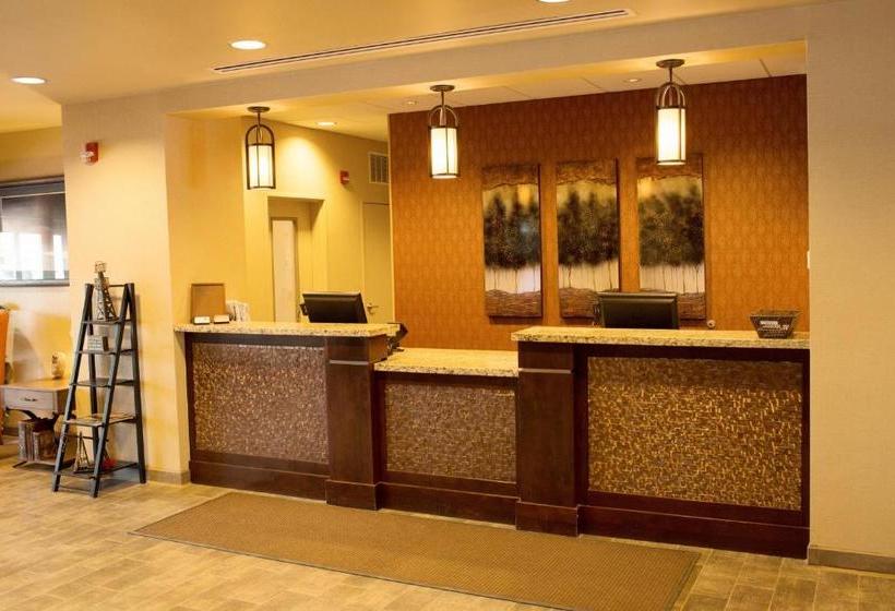 هتل Little Missouri Inn & Suites Watford City