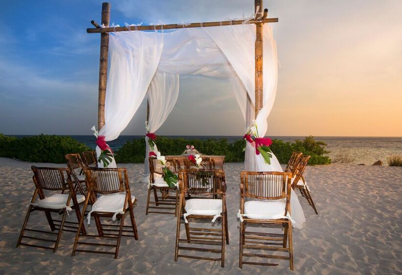 هتل Papagayo Beach