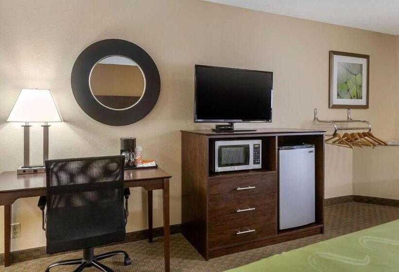 בית מלון כפרי Quality Inn