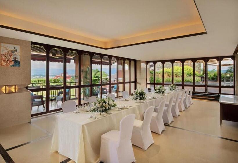 هتل Sheraton Grand Xishuangbanna