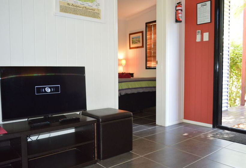 The Lovely Cottages Country Retreat