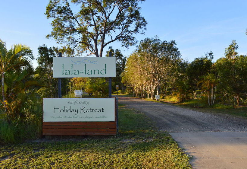 The Lovely Cottages Country Retreat