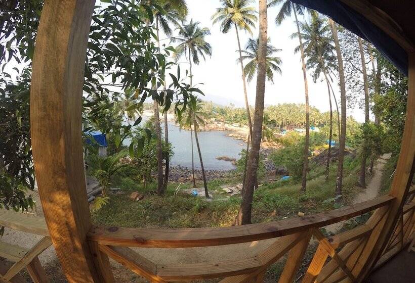 Neptune Point Hill Cottages