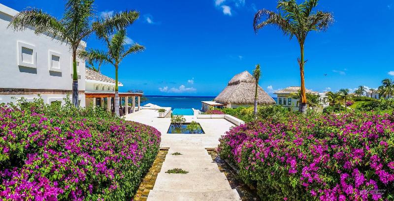استراحتگاه Las Verandas Hotel & Villas