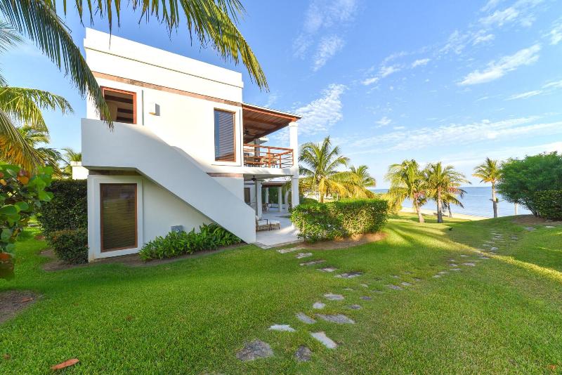 استراحتگاه Las Verandas Hotel & Villas