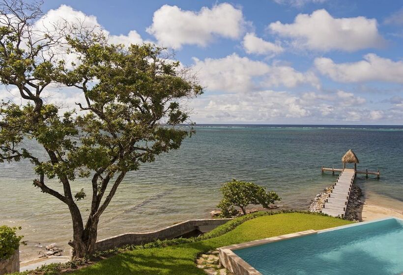 استراحتگاه Las Verandas Hotel & Villas