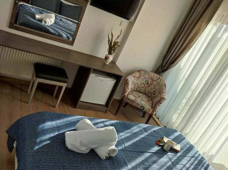 Adaya Karşı Otel