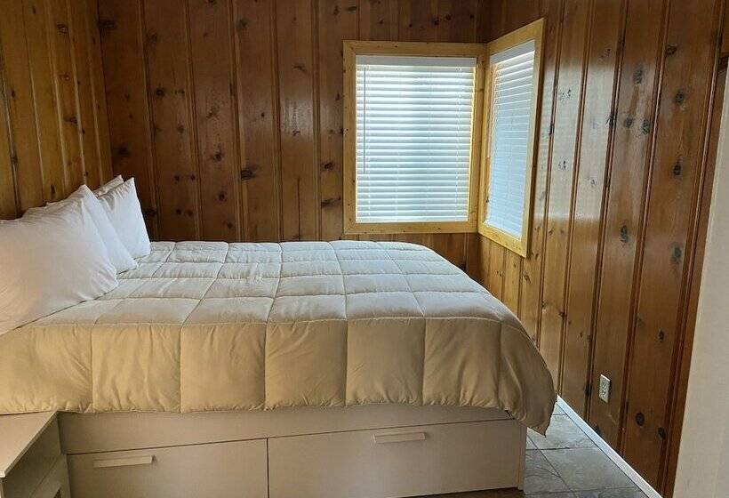 Clearlake Cabins