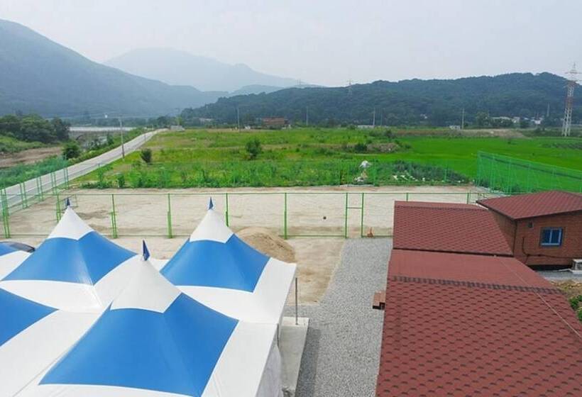 Gapyeong Sagyejeol Pension