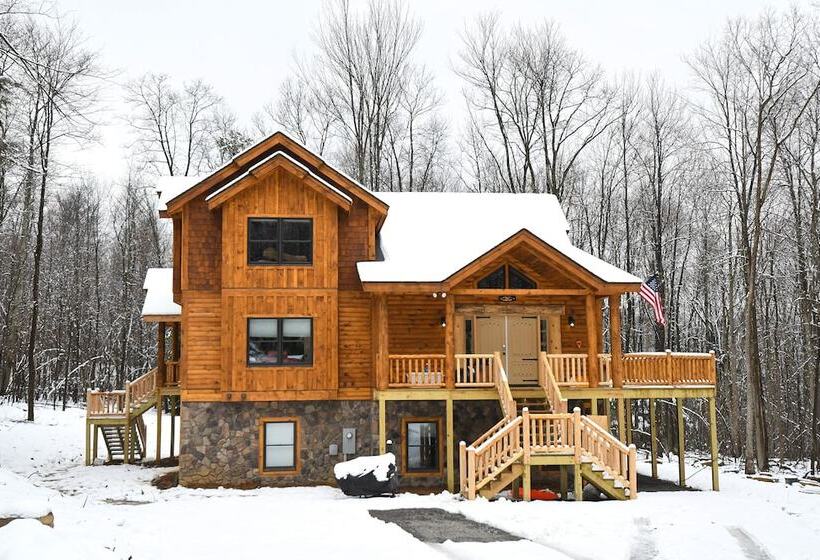 Hemlock Hideaway