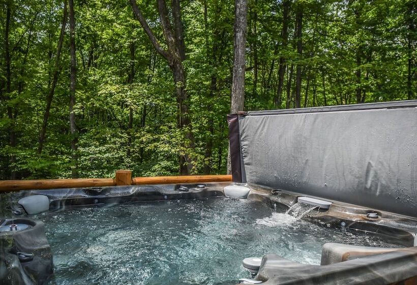 Hemlock Hideaway