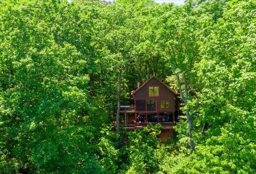 Hilltop Hideaway   Endearing Mountain Cabin With Hot Tub Foosball Pet Friendly
