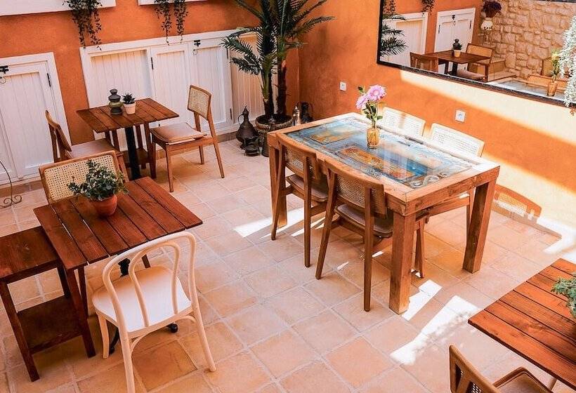 مسافرخانه 1870 Taş Konak Otel   Sanat Sokağı