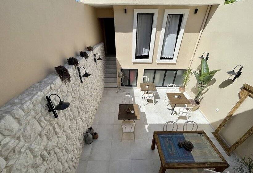 مسافرخانه 1870 Taş Konak Otel   Sanat Sokağı