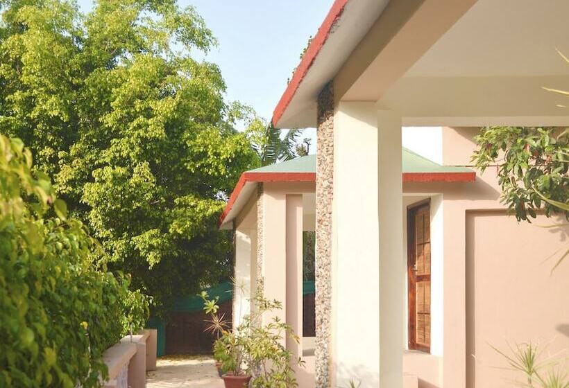 酒店 Corbett Hills Resort