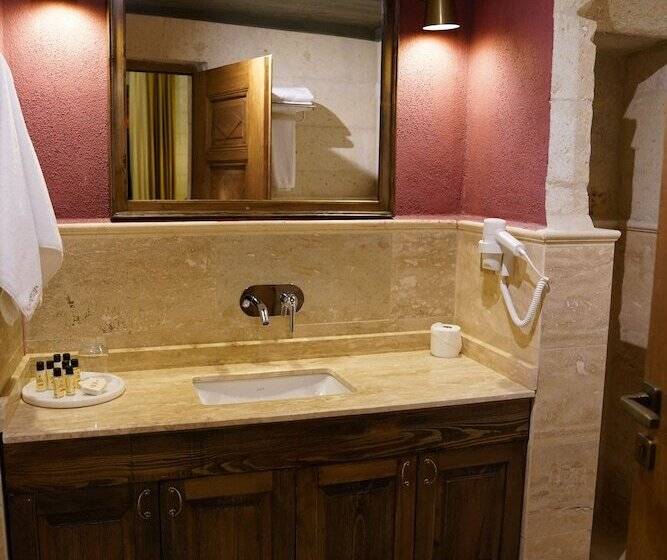 هتل Evanthia Cave Suites