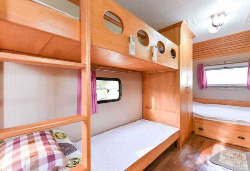 فندق Gapyeong Holiday Caravan Park Pension