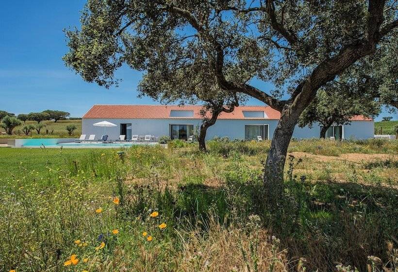 هتل Herdade Da Malhadinha Nova   Relais & Châteaux