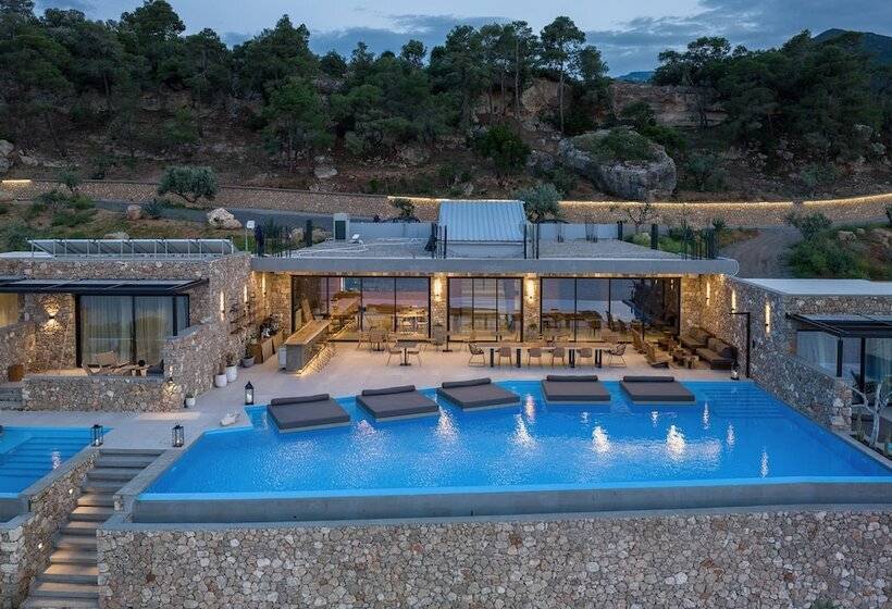 هتل Le Grand Bleu Resort