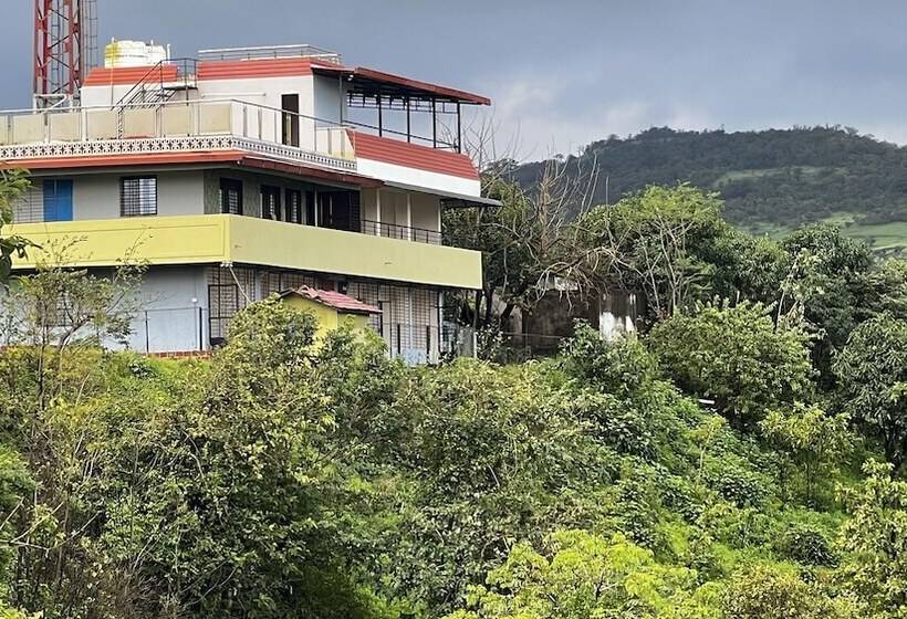 בית מלון כפרי Nature Nest Resort