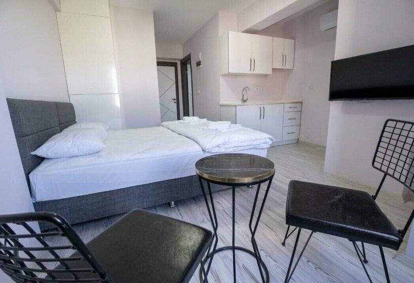 ホテル New Blue Izmir Bornova