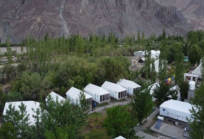 فندق Orchard Land