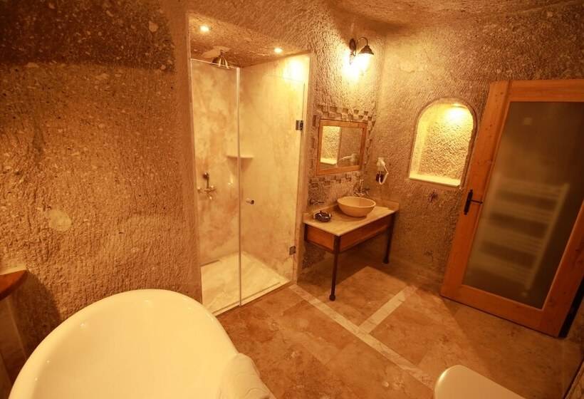 هتل Sarnich Cave Suites