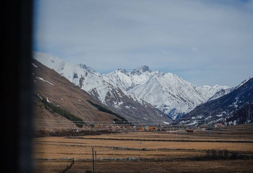 هتل Suatis Resort Kazbegi