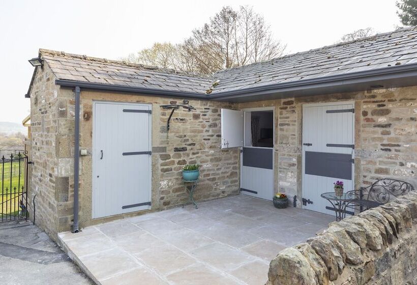 فندق Throstle Nest Farm Lodges