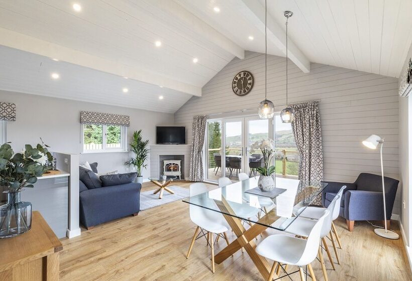 فندق Throstle Nest Farm Lodges