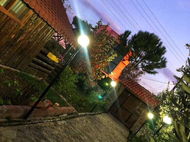 هتل Zeytindagi Bungalow