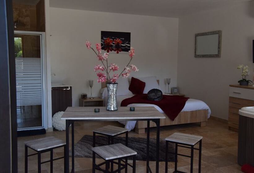 بنسيون Gites Spa De Charme L Etoile Spa