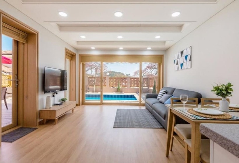 Пансион Taean Ocean Terrace Pool Villa