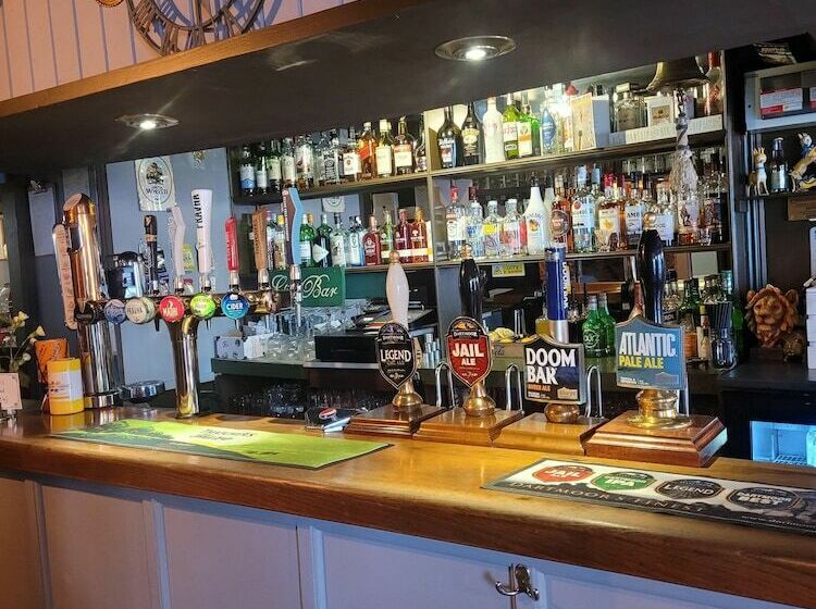 بنسيون The Modbury Inn