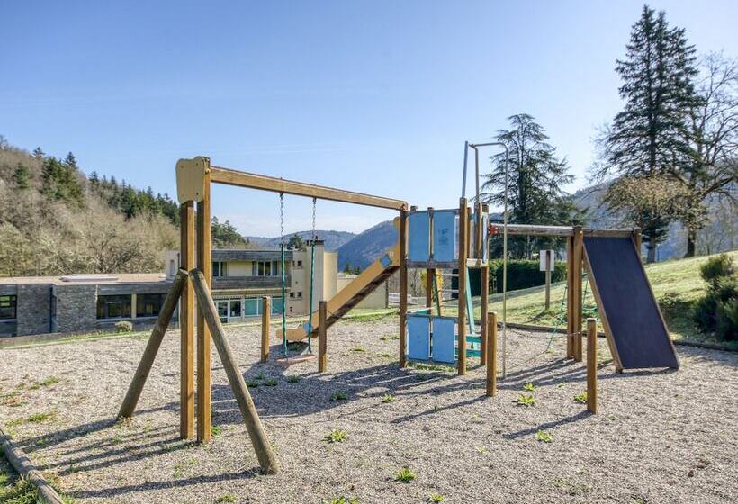 住所  Vacanceole  Le Domaine De Confolant