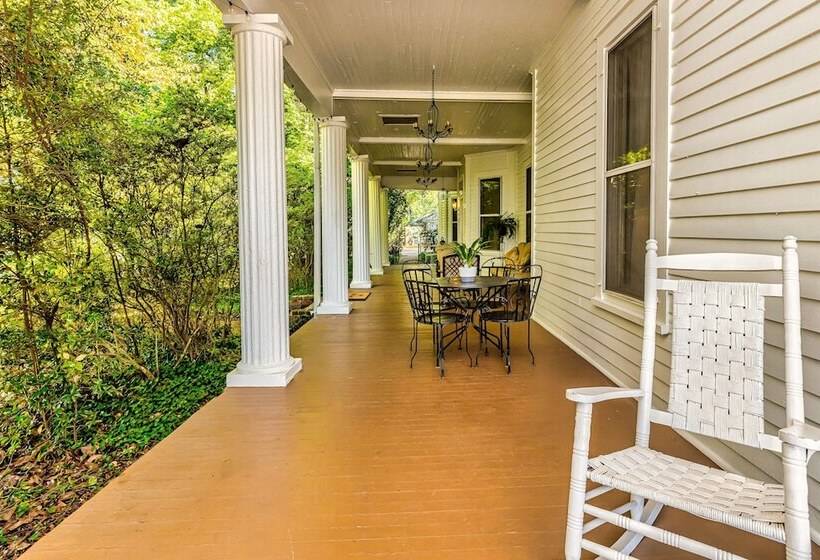 مبيت وإفطار Veranda Historic Inn