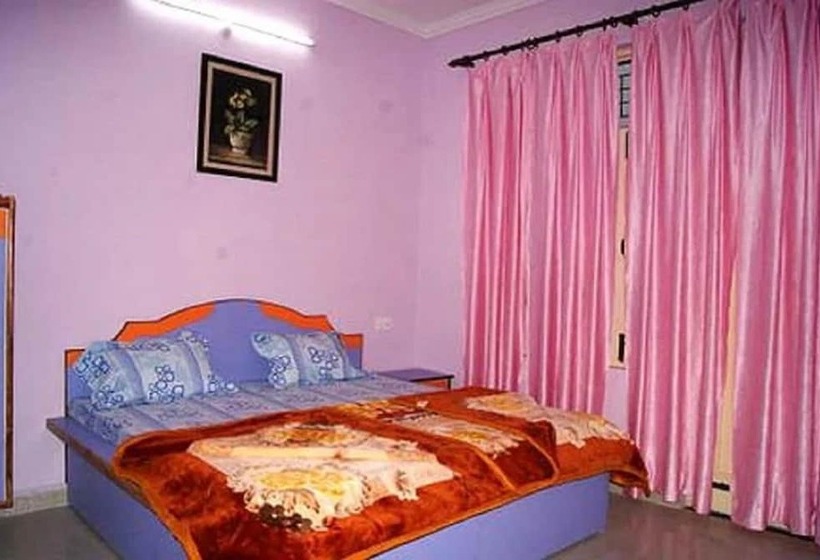 בית מלון כפרי Goroomgo Surya Rishikesh