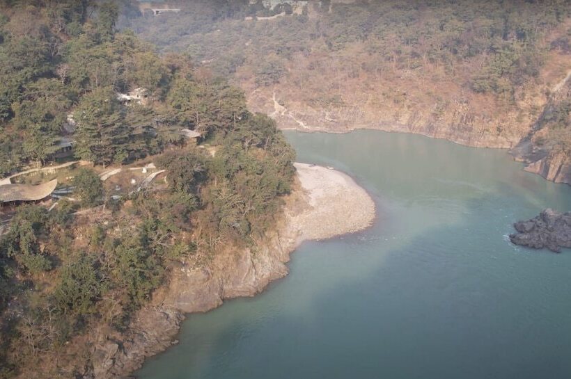 ホテル Oneness Rishikesh By Ganga Kinare  A Luxury Wilderness Resort