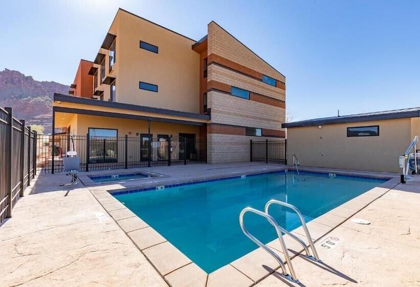 هتل Scenic View Inn & Suites Moab