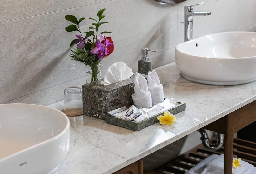 ホテル Villa Daun 3 Canggu By Premier Hospitality Asia