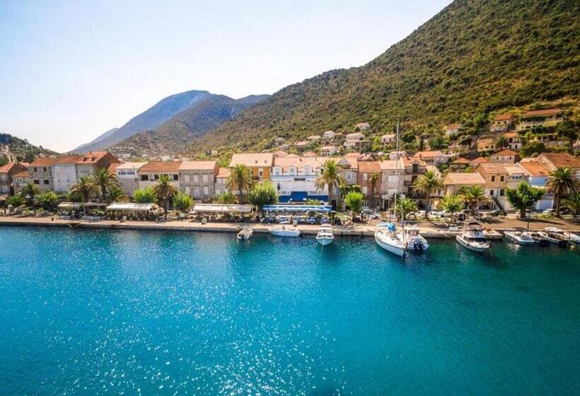 پانسیون Guesthouse Aurora
