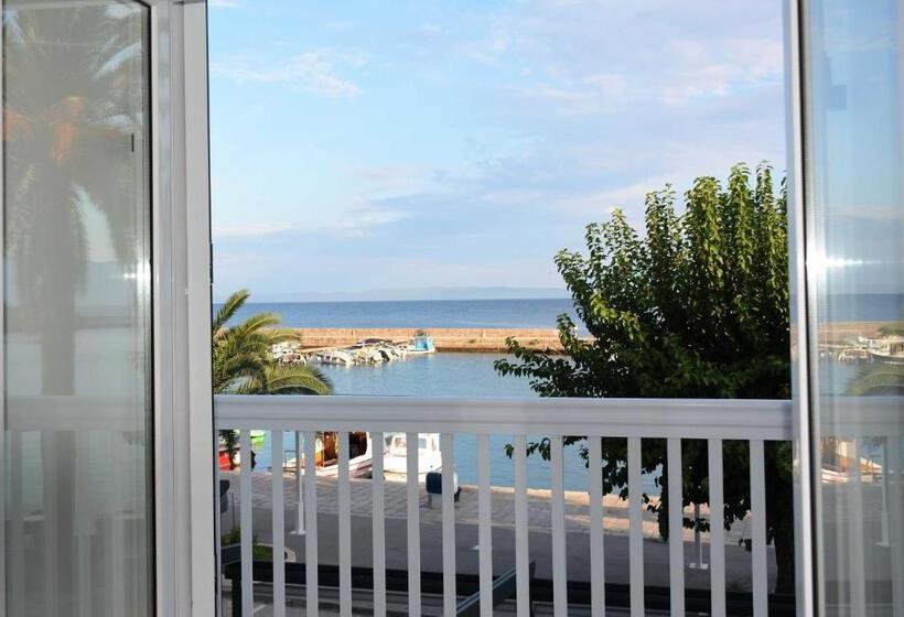 بنسيون Guesthouse Aurora