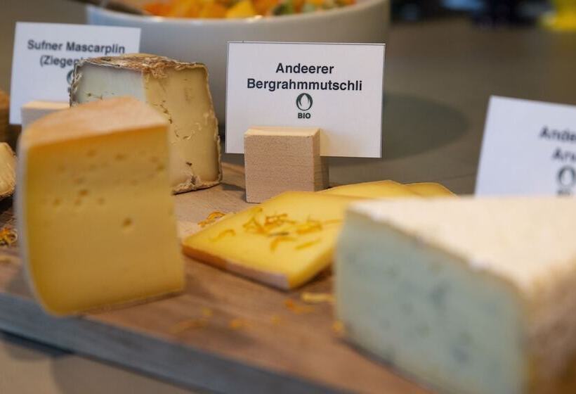 ペンション Pensiun Laresch