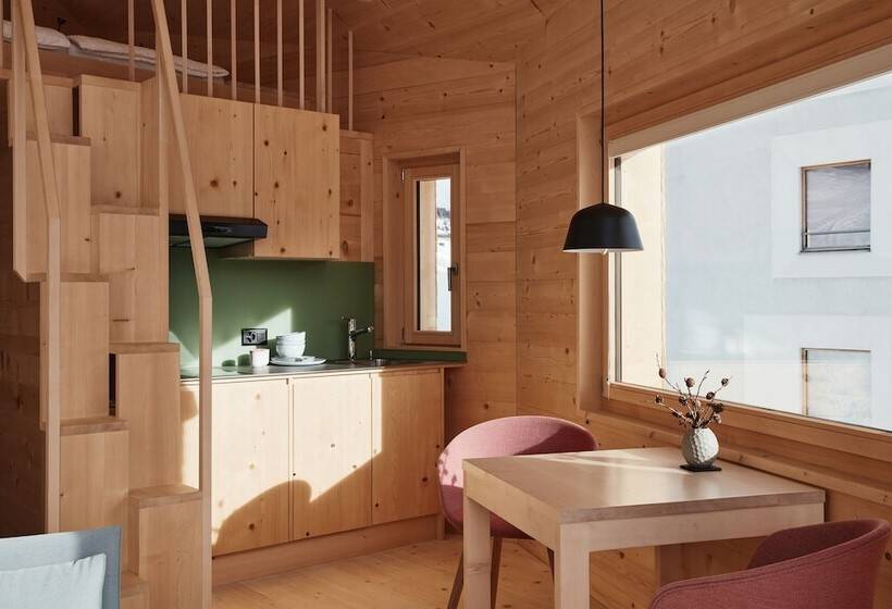 ペンション Pensiun Laresch