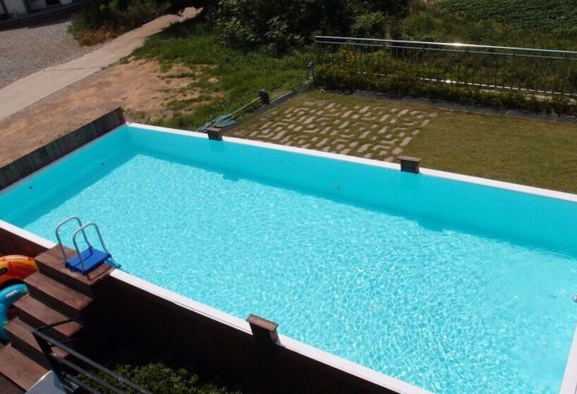 Pensão Taean Como Villa