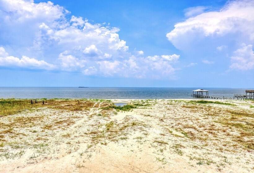 Salty Seahorse   Waterfront! Pet Friendly! Game Room, Pool Table, Beautiful Views   Room For The Who