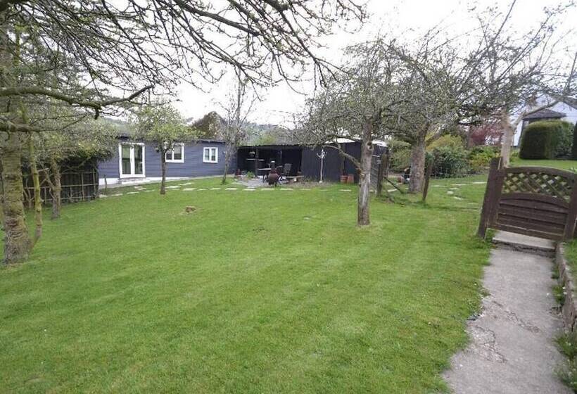 Stunning 2 Bed Cabin In Nantglyn Denbigh